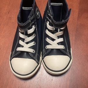 NWOB No tie kids leather converse